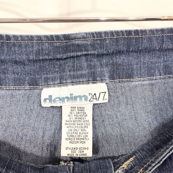 Denim 24 7 Roamans Plus Size 26W Jeans Boot Cut Flare‎ Button Hem Dark Blue 1359 - Picture 11 of 12